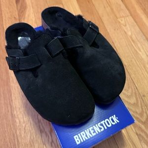 Birkenstock Boston shearling-lined suede slippers